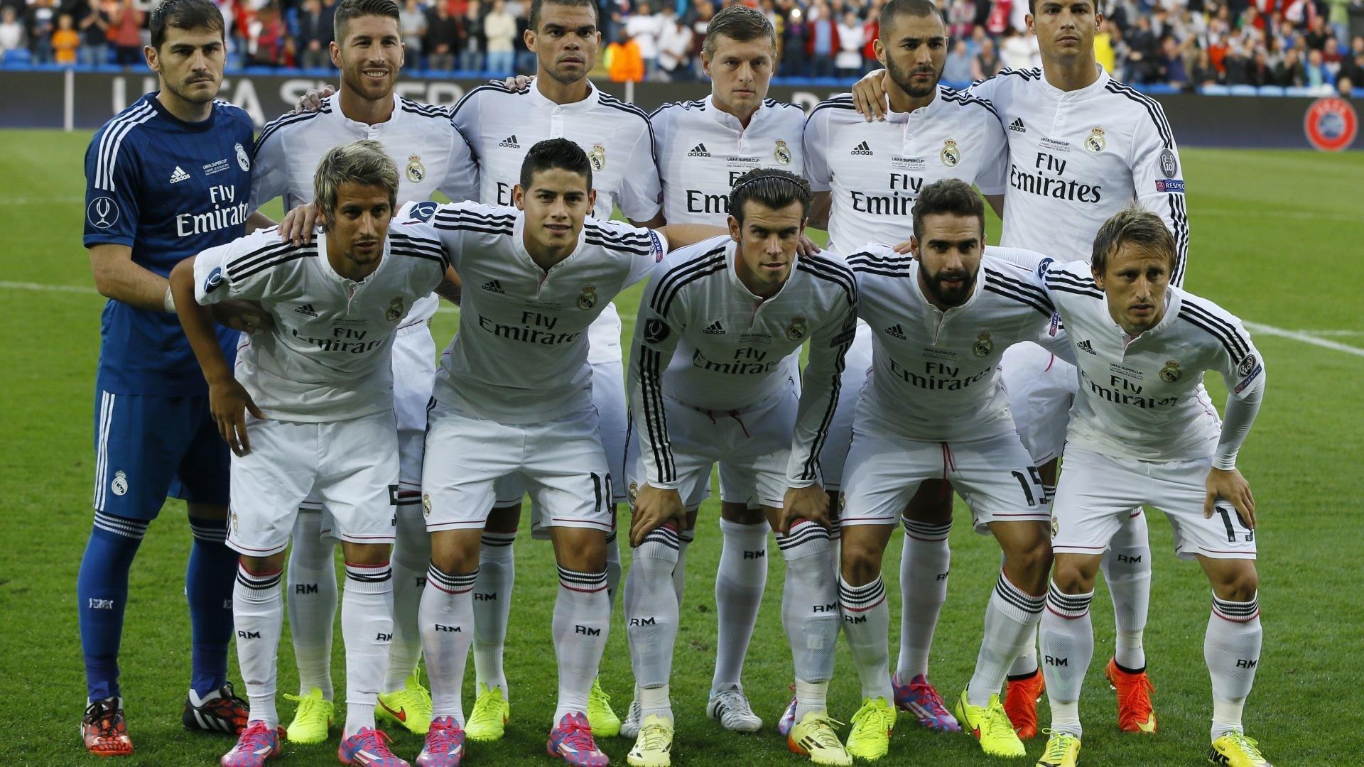 新篇章开启！鲍威尔如愿获赠24号战袍 坦言有偿沟通成就特殊传承