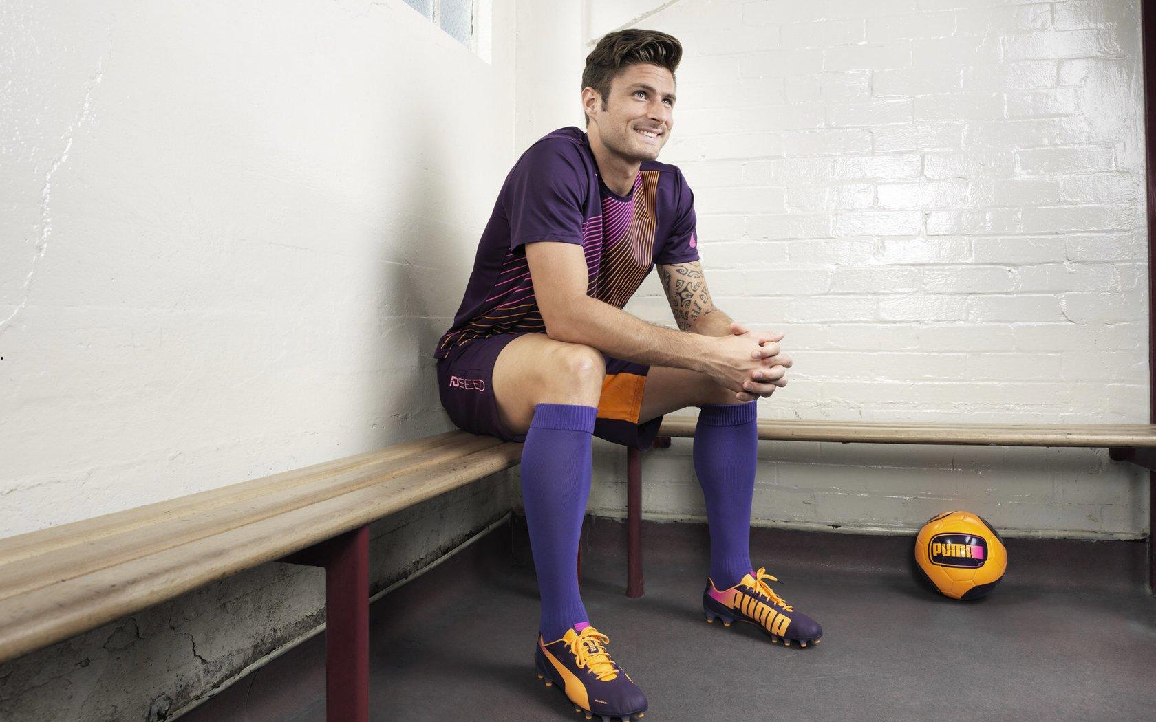 超7万人见证！切尔西季前赛1-1战平纽卡，新援3场狂轰4球展露锋芒