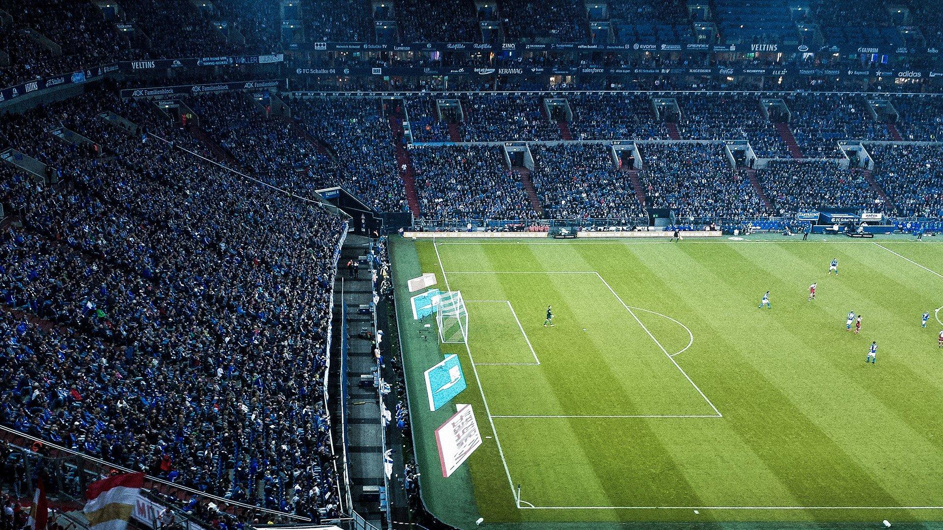 绿茵场上的智慧博弈，那些改写历史的勺子点球瞬间